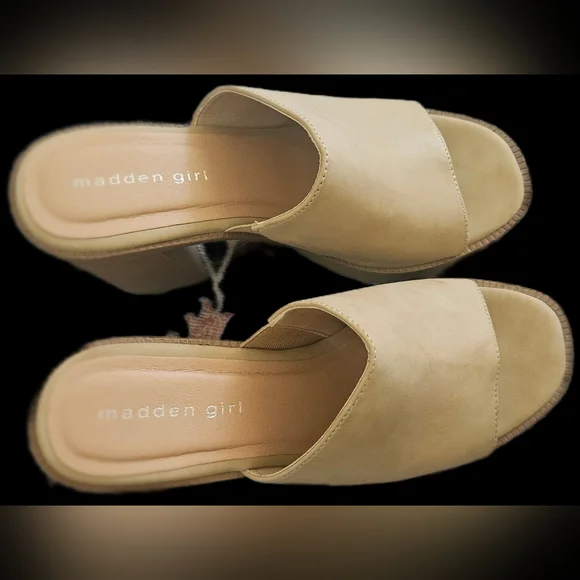 Madden Girl Beige Platform Mules - Picture 3 of 5